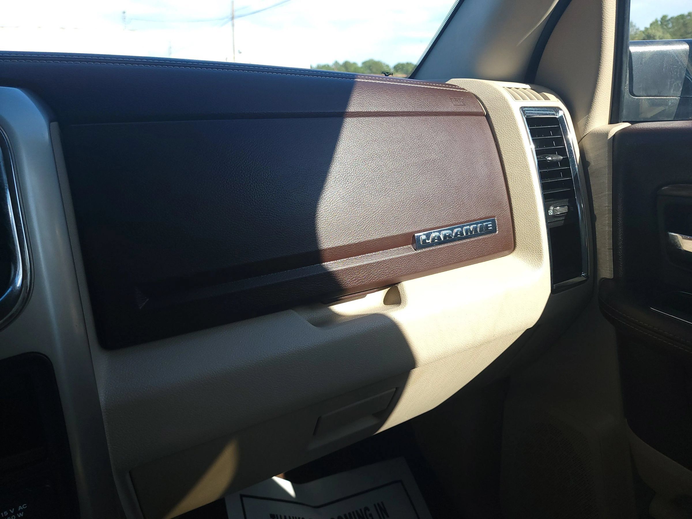 Used 2016 RAM 2500 Laramie RWD image 23