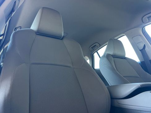 Certified 2024 Toyota Venza LE image 21