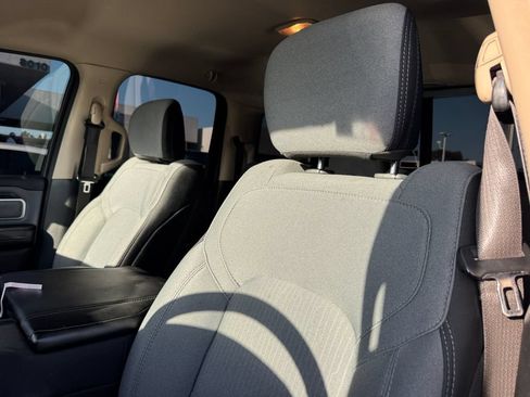 Used 2020 RAM 1500 Big Horn AWD/4WD image 11