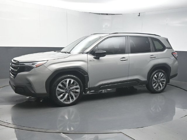 Used 2025 Subaru Forester Touring w/ Touring Package AWD/4WD image 4