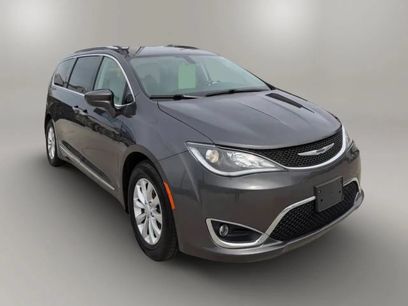 Used 2019 Chrysler Pacifica Touring-L