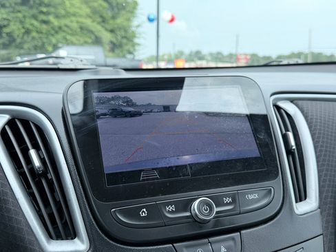Used 2023 Chevrolet Malibu LT FWD image 15