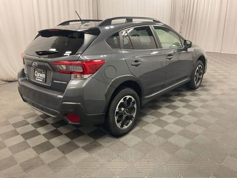 Used 2023 Subaru Crosstrek 2.0i image 3
