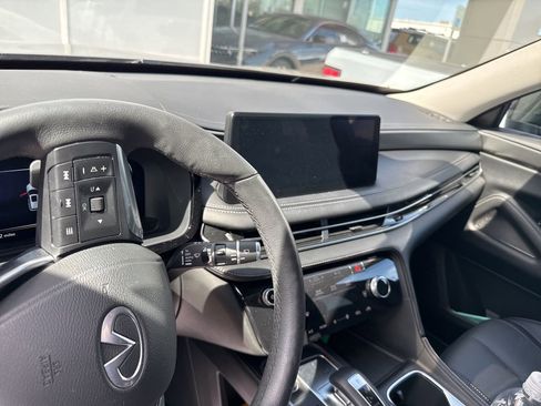 Used 2024 INFINITI QX60 Luxe image 9