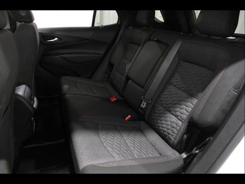 Used 2019 Chevrolet Equinox LT FWD image 18