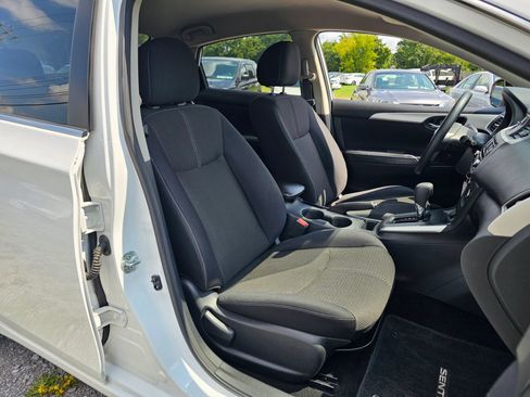 Used 2017 Nissan Sentra S FWD image 5