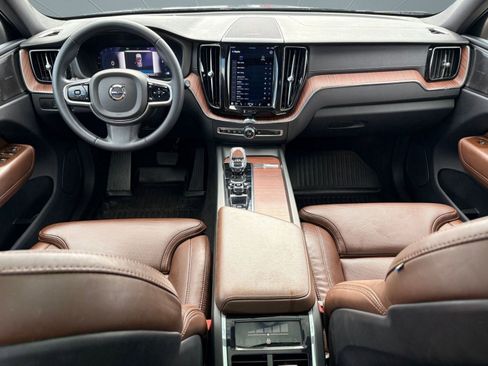 Certified 2023 Volvo XC60 B5 Ultimate w/ Protection Package Premier image 17