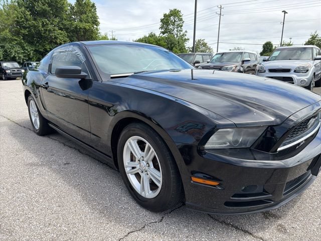 Used 2013 Ford Mustang Coupe RWD image 1