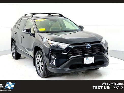 Used 2023 Toyota RAV4 XLE Premium image 1