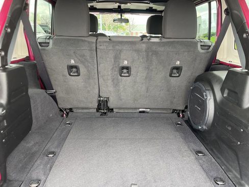 Used 2022 Jeep Wrangler Unlimited Sport image 40