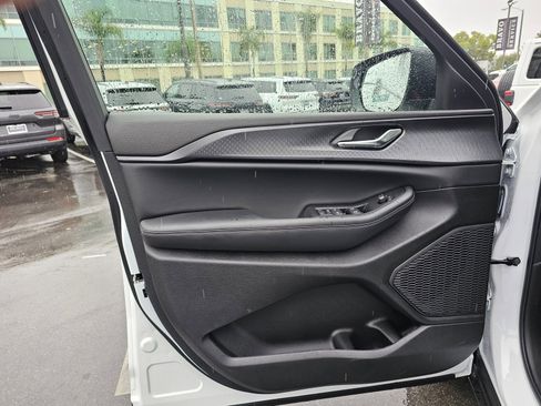 New 2025 Jeep Grand Cherokee L Laredo image 20