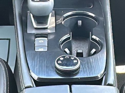 Used 2023 Nissan Rogue SL w/ SL Premium Package image 20