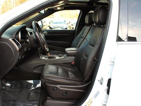 Used 2016 Jeep Grand Cherokee Summit image 15