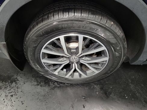 Used 2021 Volkswagen Tiguan S FWD image 11