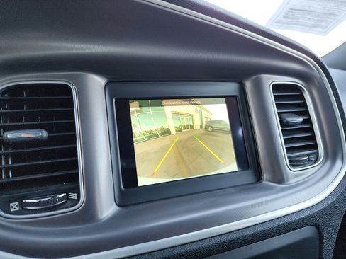Used 2022 Dodge Charger SXT image 18