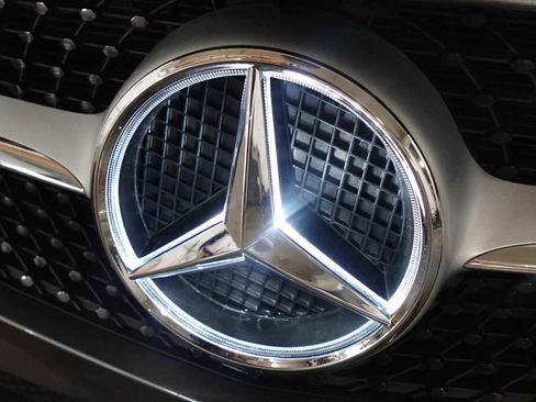 Used 2017 Mercedes-Benz C 300 Cabriolet image 21