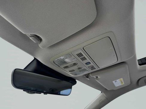 Used 2018 Honda Accord Touring image 33