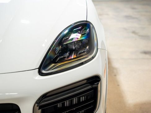 Used 2022 Porsche Cayenne GTS AWD/4WD image 6