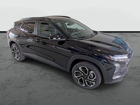 New 2026 Chevrolet Trax RS FWD image 4