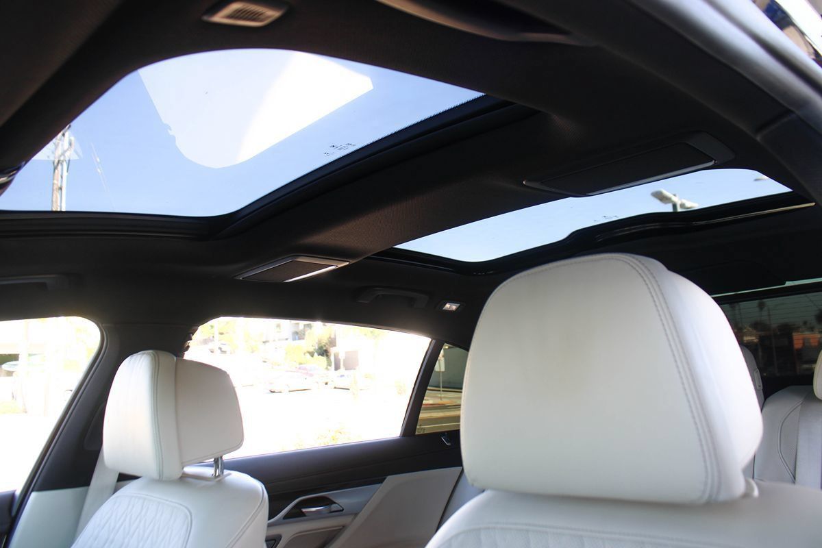 Used 2019 BMW 750i RWD image 30