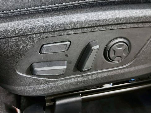 Used 2023 Kia Sorento SX AWD/4WD image 41