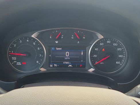 Used 2024 GMC Terrain SLE image 23