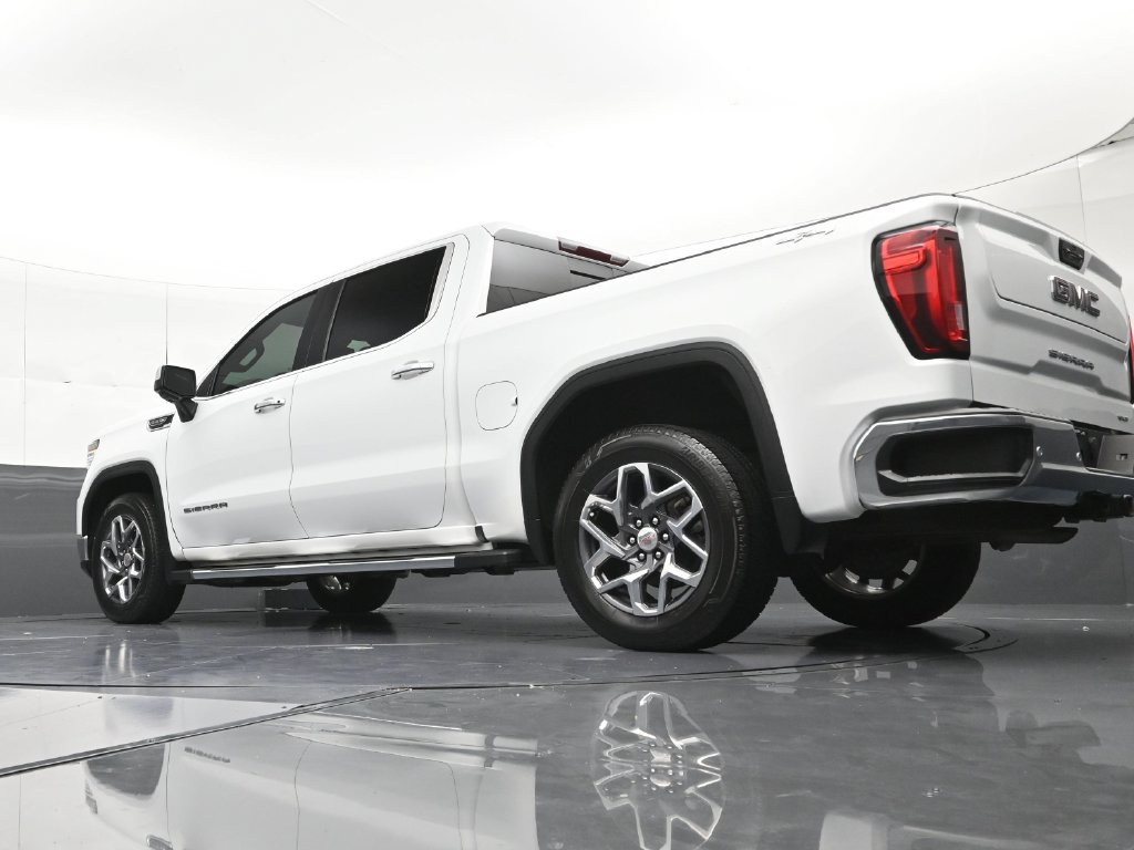 Used 2023 GMC Sierra 1500 SLT w/ SLT Premium Plus Package AWD/4WD image 25