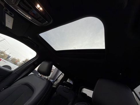 New 2025 Jeep Grand Cherokee L Altitude image 20