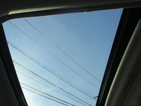 Used 2021 Toyota Sienna XLE image 10