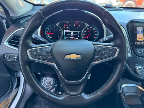 Used 2016 Chevrolet Malibu LT FWD image 30