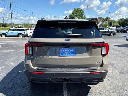 New 2026 Ford Explorer ST-Line w/ ST-Line Street Pack AWD/4WD image 14
