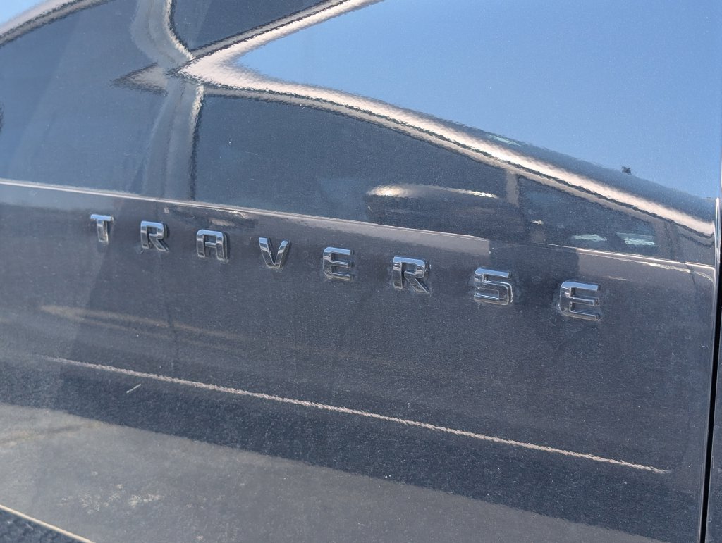 Used 2023 Chevrolet Traverse LT FWD image 13