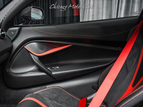 Used 2022 McLaren 720S Performance RWD image 29