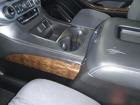 Used 2018 Chevrolet Tahoe LS image 26