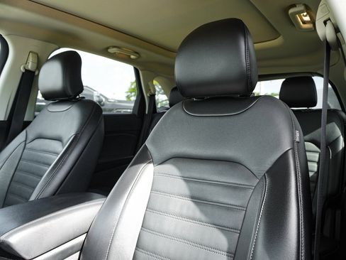 Used 2018 Ford Edge SEL w/ Equipment Group 201A image 13