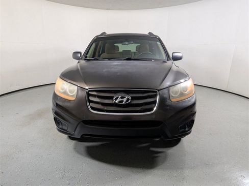 Used 2011 Hyundai Santa Fe GLS image 2