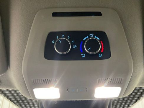 Used 2025 Ford Transit 350 XLT RWD image 22