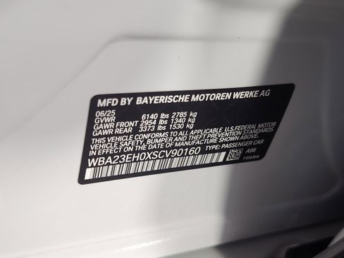 Used 2025 BMW 740i w/ Premium Package image 19