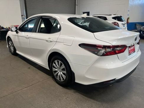 Used 2022 Toyota Camry LE w/ Cold Weather Package FWD image 5