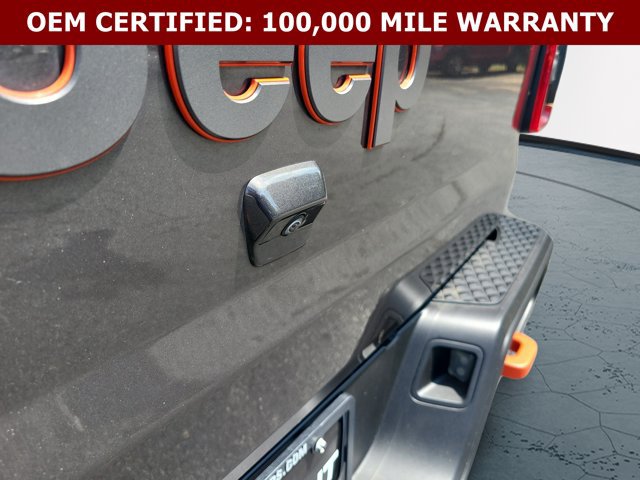 Certified 2024 Jeep Gladiator Mojave w/ Safety Group AWD/4WD image 11