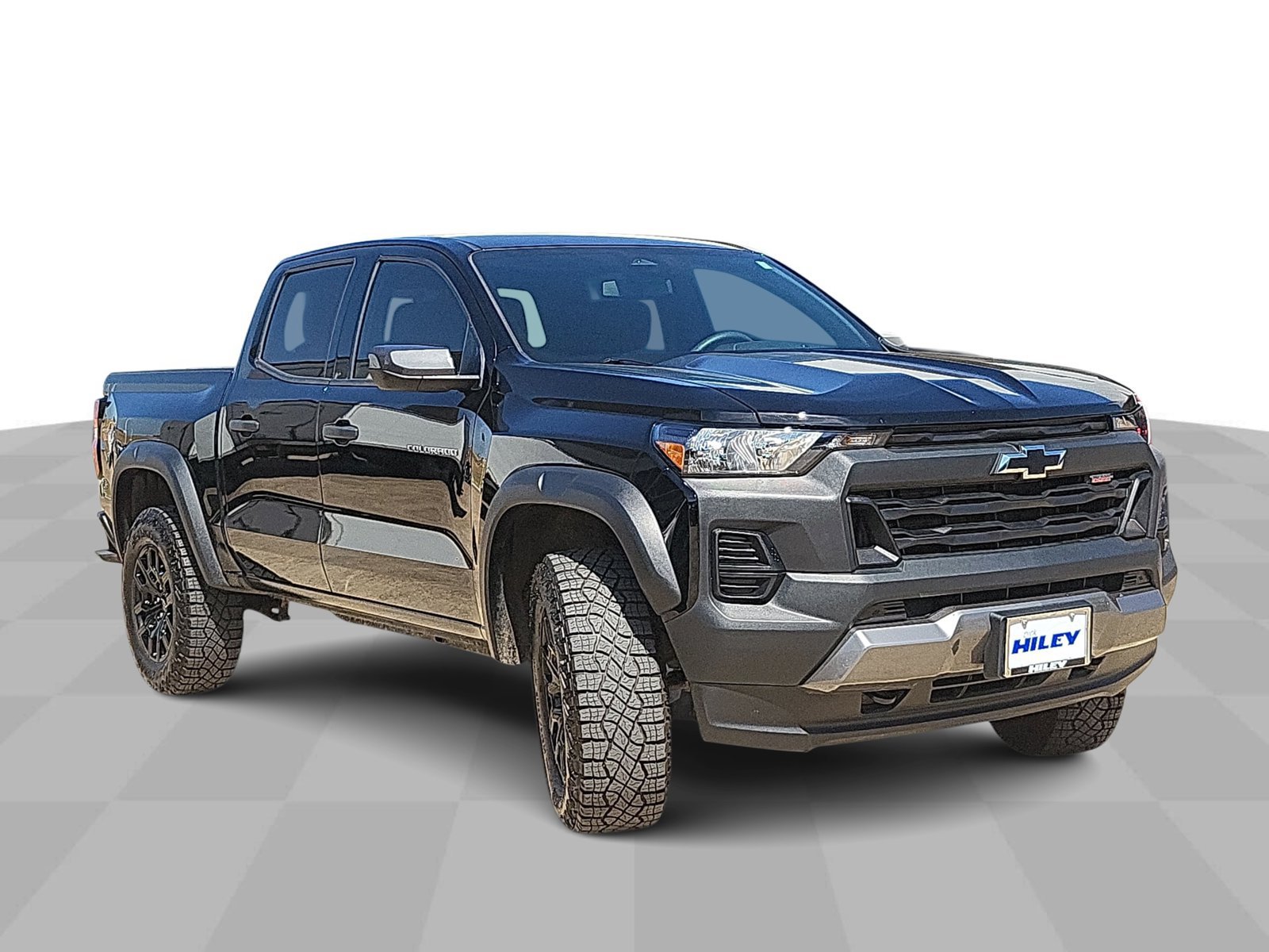Used 2025 Chevrolet Colorado Trail Boss AWD/4WD image 2
