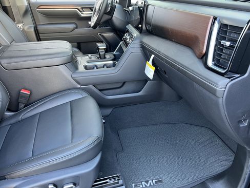 New 2026 GMC Sierra 1500 Denali AWD/4WD image 22