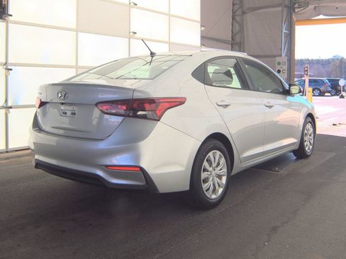 Used 2020 Hyundai Accent SE image 6