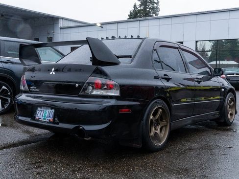 Used 2006 Mitsubishi Lancer Evolution Evolution IX image 6