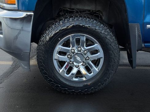 Used 2017 Chevrolet Silverado 2500 LTZ w/ LTZ Plus Package image 35