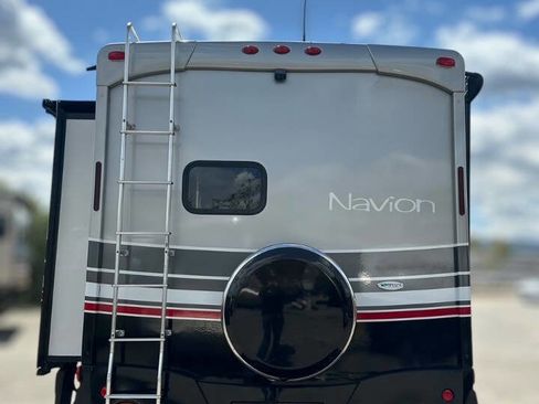 Used 2008 Dodge Sprinter 3500 image 10