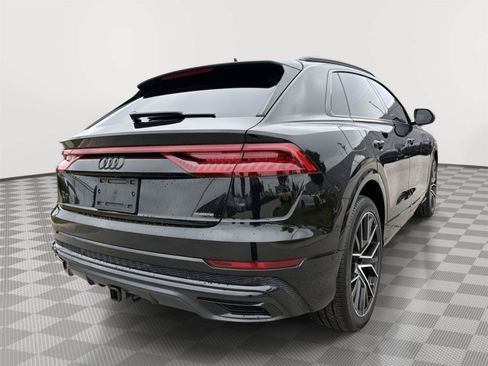 Used 2022 Audi Q8 Prestige w/ Prestige Package AWD/4WD image 5
