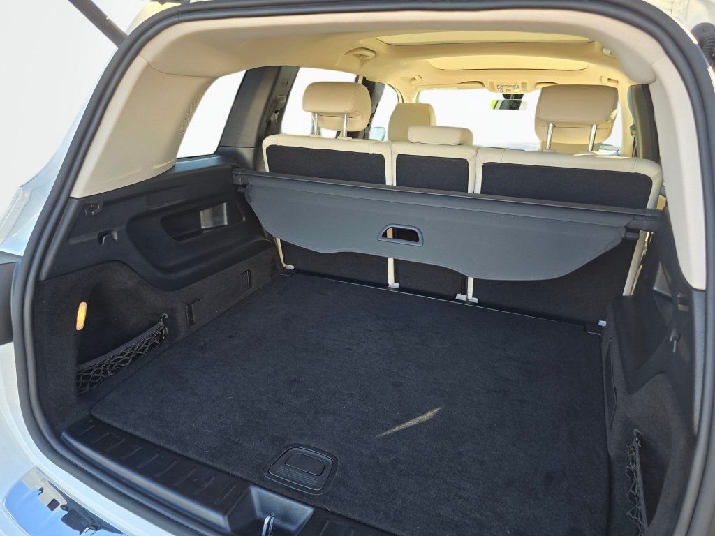 Used 2023 Mercedes-Benz GLB 250 w/ Premium Package image 23