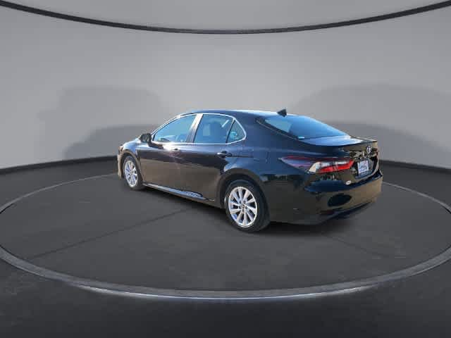 Used 2022 Toyota Camry LE FWD image 6