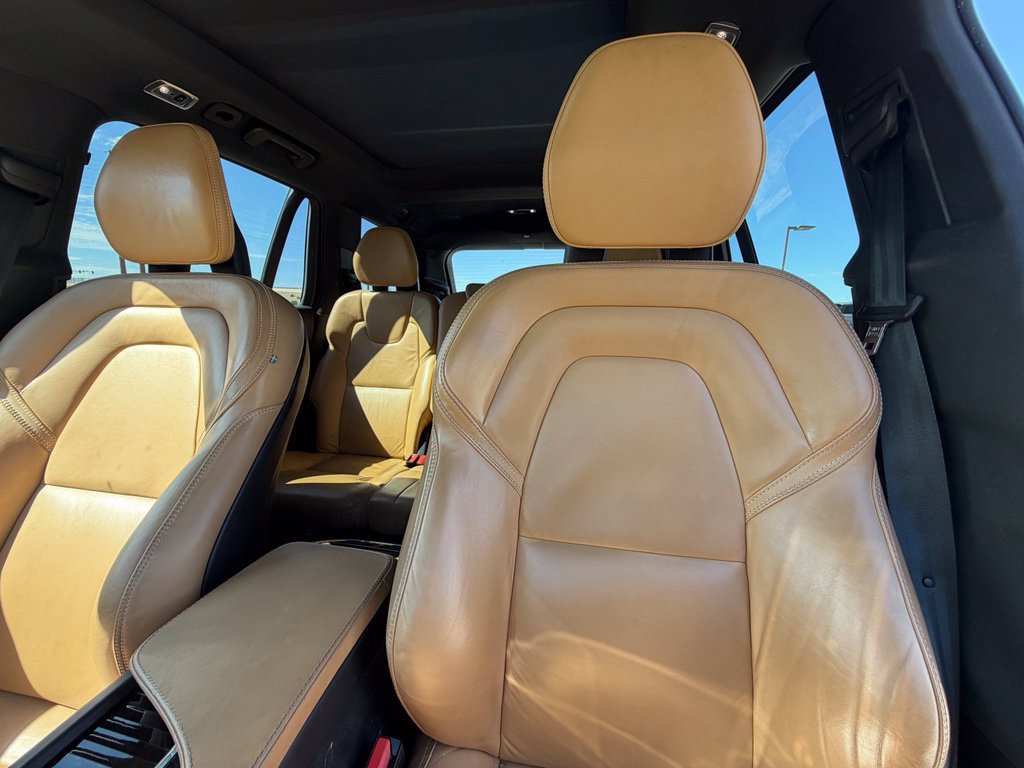 Used 2017 Volvo XC90 T6 Momentum w/ Vision Package AWD/4WD image 19